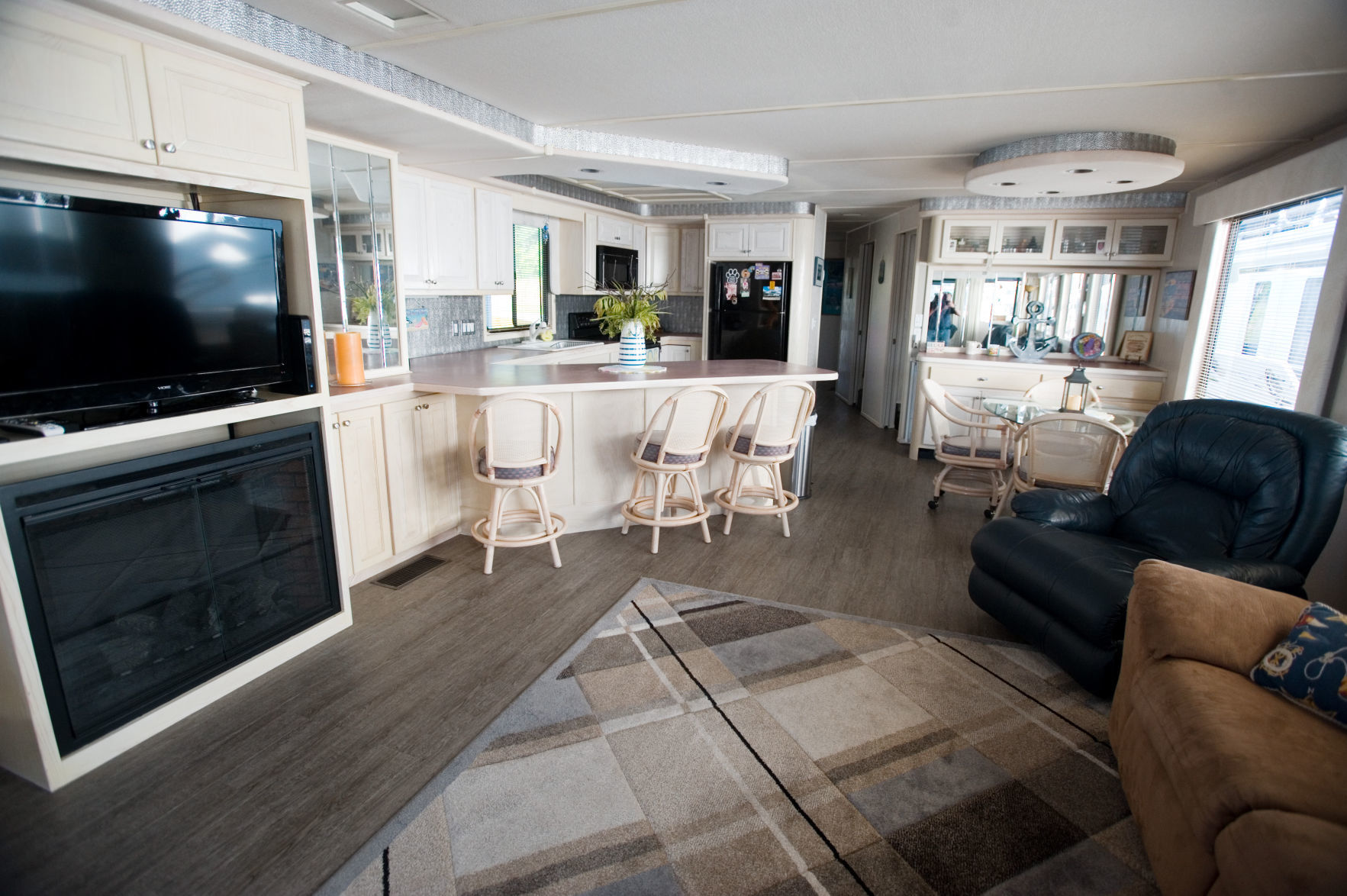 Houseboats 4